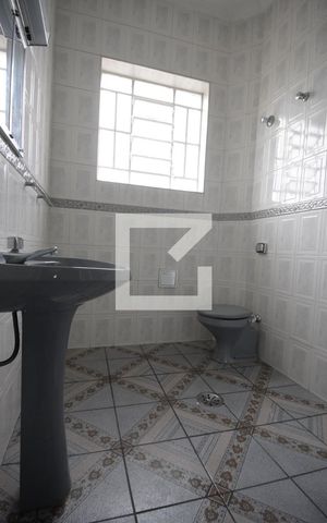 Casa para alugar com 220m², 3 quartos e sem vagaBanheiro