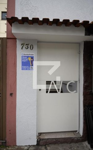 Casa para alugar com 220m², 3 quartos e sem vagaFachada