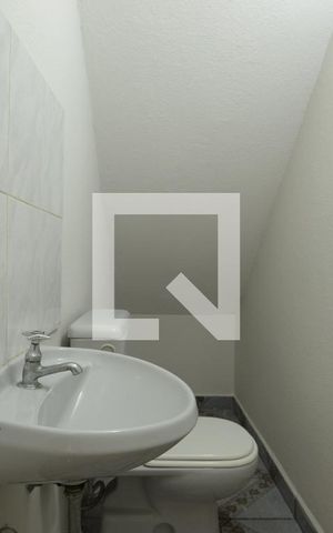 Casa para alugar com 220m², 3 quartos e sem vagaLavabo