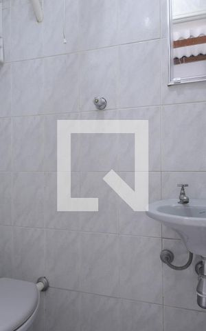 Casa para alugar com 220m², 3 quartos e sem vagaBanheiro de Serviço