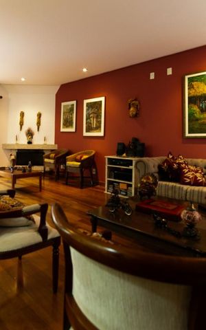 Casa de condomínio à venda com 300m², 4 quartos e 2 vagas Casa de condomínio à venda com 300m², 4 quartos e 2 vagasSala
