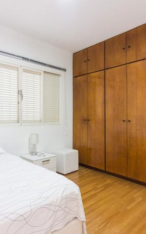 Casa para alugar com 350m², 4 quartos e 4 vagas Casa para alugar com 350m², 4 quartos e 4 vagasQuarto 1