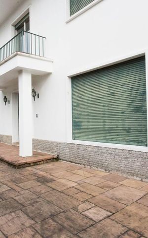 Casa para alugar com 500m², 4 quartos e 8 vagasÁrea externa