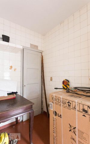 Casa para alugar com 500m², 4 quartos e 8 vagasÁrea de serviço