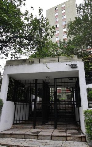 Apartamento à venda com 68m², 2 quartos e 2 vagasFachada