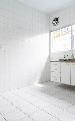 Casa para alugar com 150m², 4 quartos e 2 vagasCozinha