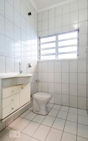 Casa para alugar com 150m², 4 quartos e 2 vagasBanheiro da Suíte