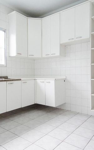 Casa para alugar com 150m², 4 quartos e 2 vagasCozinha