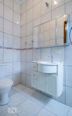 Casa para alugar com 150m², 4 quartos e 2 vagasBanheiro da Suíte da Edícula