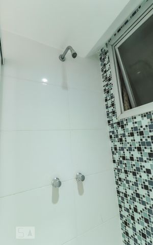 Apartamento para alugar com 60m², 2 quartos e 2 vagas Apartamento para alugar com 60m², 2 quartos e 2 vagasBanheiro
