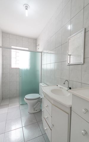Casa para alugar com 86m², 2 quartos e 2 vagasBanheiro 