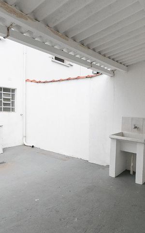 Casa para alugar com 86m², 2 quartos e 2 vagasÁrea de serviço 
