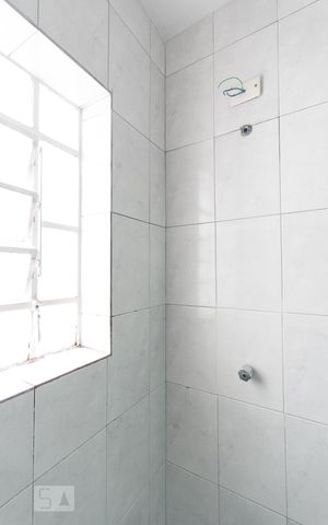 Casa para alugar com 86m², 2 quartos e 2 vagasBanheiro 