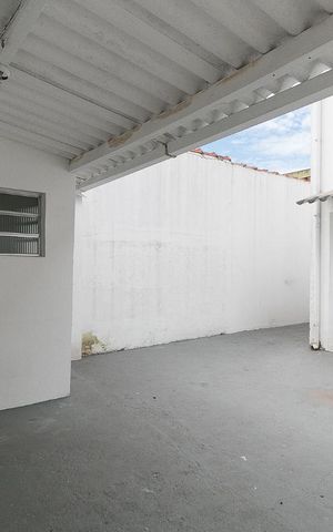 Casa para alugar com 86m², 2 quartos e 2 vagasÁrea de serviço 