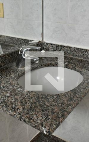 Apartamento à venda com 96m², 2 quartos e 2 vagasBanheiro da Suíte 2