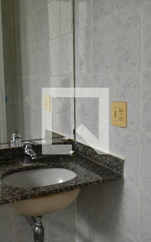 Apartamento à venda com 96m², 2 quartos e 2 vagasBanheiro da Suíte 2