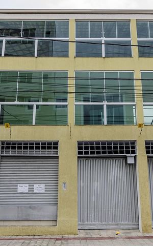 Casa à venda com 533m², 4 quartos e 2 vagasFachada