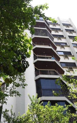 Apartamento à venda com 170m², 3 quartos e 3 vagas Apartamento à venda com 170m², 3 quartos e 3 vagasFachada
