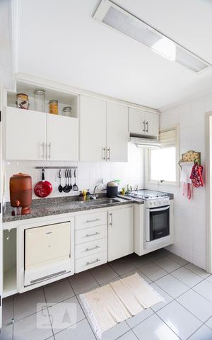 Apartamento para alugar com 100m², 3 quartos e 2 vagasCozinha