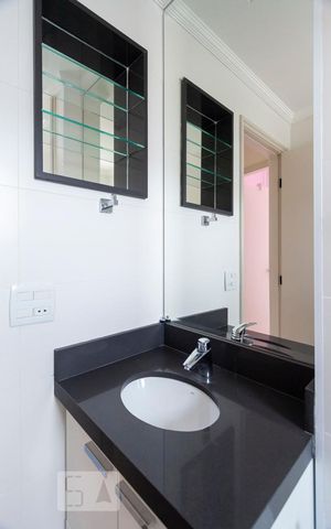 Apartamento para alugar com 100m², 3 quartos e 2 vagasBanheiro social