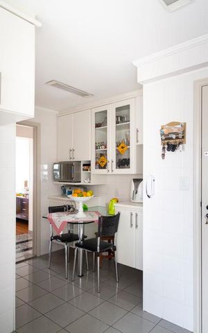 Apartamento para alugar com 100m², 3 quartos e 2 vagasCozinha