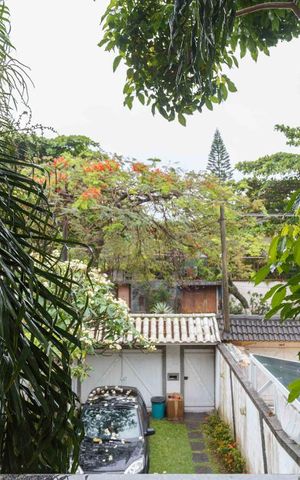 Casa à venda com 180m², 3 quartos e 2 vagasSuíte 1