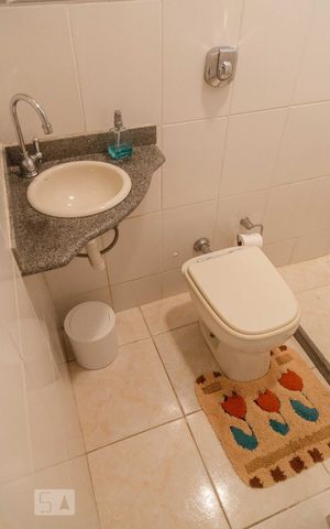 Casa à venda com 180m², 3 quartos e 2 vagasLavabo