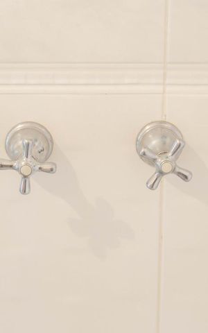 Casa à venda com 180m², 3 quartos e 2 vagasSuíte 1