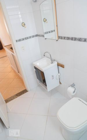 Casa à venda com 180m², 3 quartos e 2 vagasSuíte 3