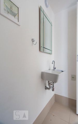 Apartamento para alugar com 78m², 2 quartos e 1 vagaLavabo