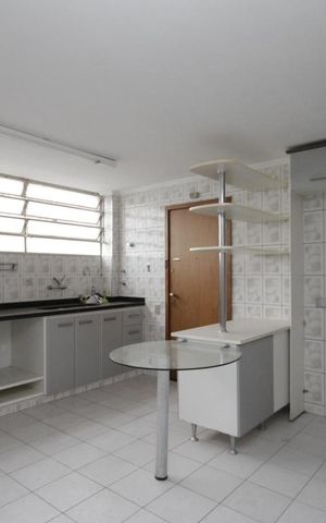 Apartamento à venda com 150m², 3 quartos e 2 vagasCozinha
