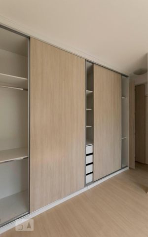 Apartamento para alugar com 43m², 1 quarto e 1 vagaSuíte (Armários)