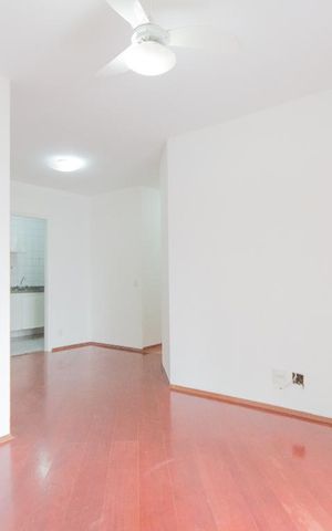 Apartamento para alugar com 65m², 2 quartos e 1 vagaSala