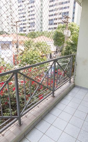 Apartamento para alugar com 65m², 2 quartos e 1 vagaVaranda