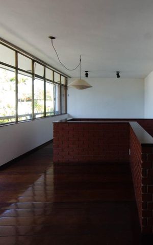 Casa à venda com 312m², 4 quartos e 2 vagasSala de estar no terceiro pavimento