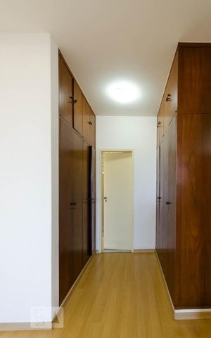 Casa à venda com 312m², 4 quartos e 2 vagasSuite no segundo pavimento