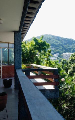 Casa à venda com 312m², 4 quartos e 2 vagasVaranda no terceiro pavimento