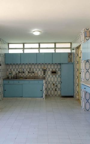 Casa à venda com 312m², 4 quartos e 2 vagasCozinha no terceiro pavimento
