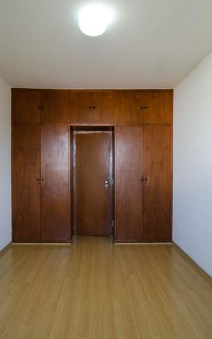 Casa à venda com 312m², 4 quartos e 2 vagasQuarto 2 no segundo pavimento