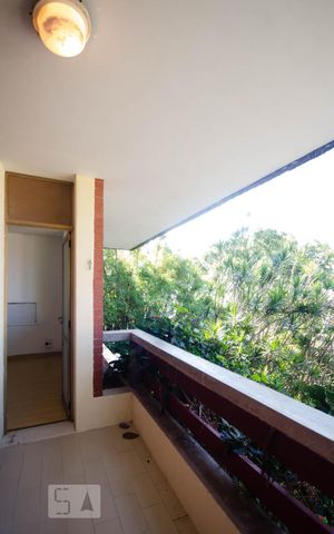 Casa à venda com 312m², 4 quartos e 2 vagasVaranda da Suite no segundo pavimento