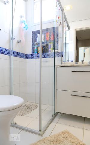 Apartamento à venda com 76m², 3 quartos e 2 vagas Apartamento à venda com 76m², 3 quartos e 2 vagasBanheiro de uso comum