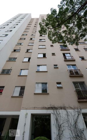 Apartamento para alugar com 64m², 3 quartos e 1 vagaFachada