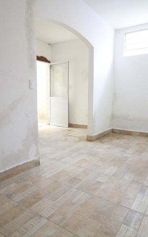 Casa à venda com 230m², 3 quartos e 2 vagasSala