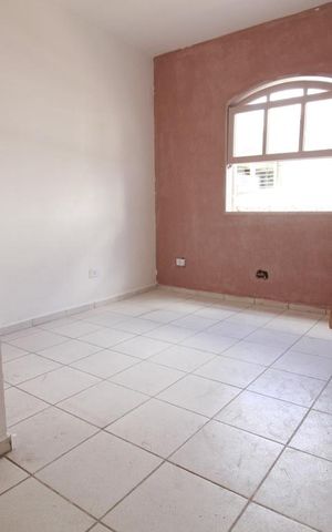 Casa à venda com 230m², 3 quartos e 2 vagasSuíte