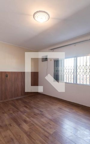 Casa à venda com 450m², 3 quartos e 6 vagas Casa à venda com 450m², 3 quartos e 6 vagasSuíte 1
