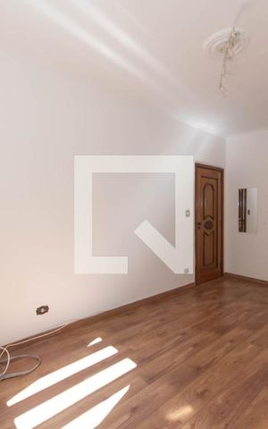 Casa à venda com 450m², 3 quartos e 6 vagas Casa à venda com 450m², 3 quartos e 6 vagasQuarto