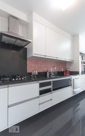 Apartamento à venda com 140m², 3 quartos e 2 vagasCozinha