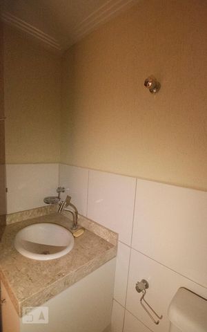 Apartamento à venda com 220m², 2 quartos e 2 vagasLavabo