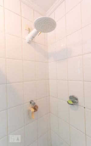 Casa à venda com 135m², 3 quartos e 4 vagasBanheiro da suíte 