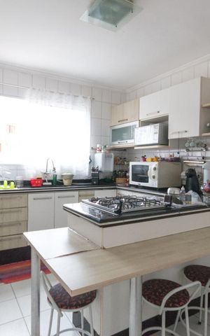 Casa à venda com 135m², 3 quartos e 4 vagasCozinha 